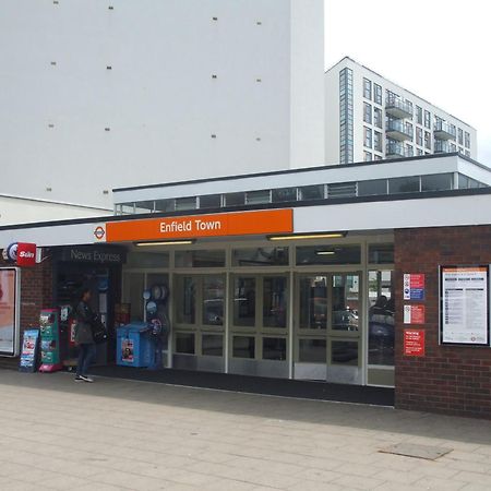 Skyvillion - Cozy Apartments In Enfield Town With Free Parking & Wifi Eksteriør bilde