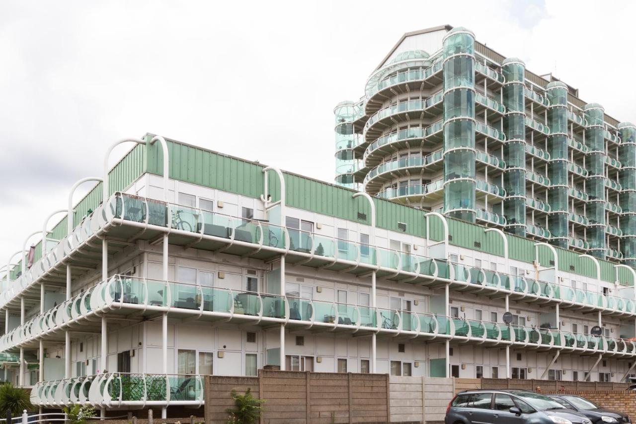 Skyvillion - Cozy Apartments In Enfield Town With Free Parking & Wifi Eksteriør bilde