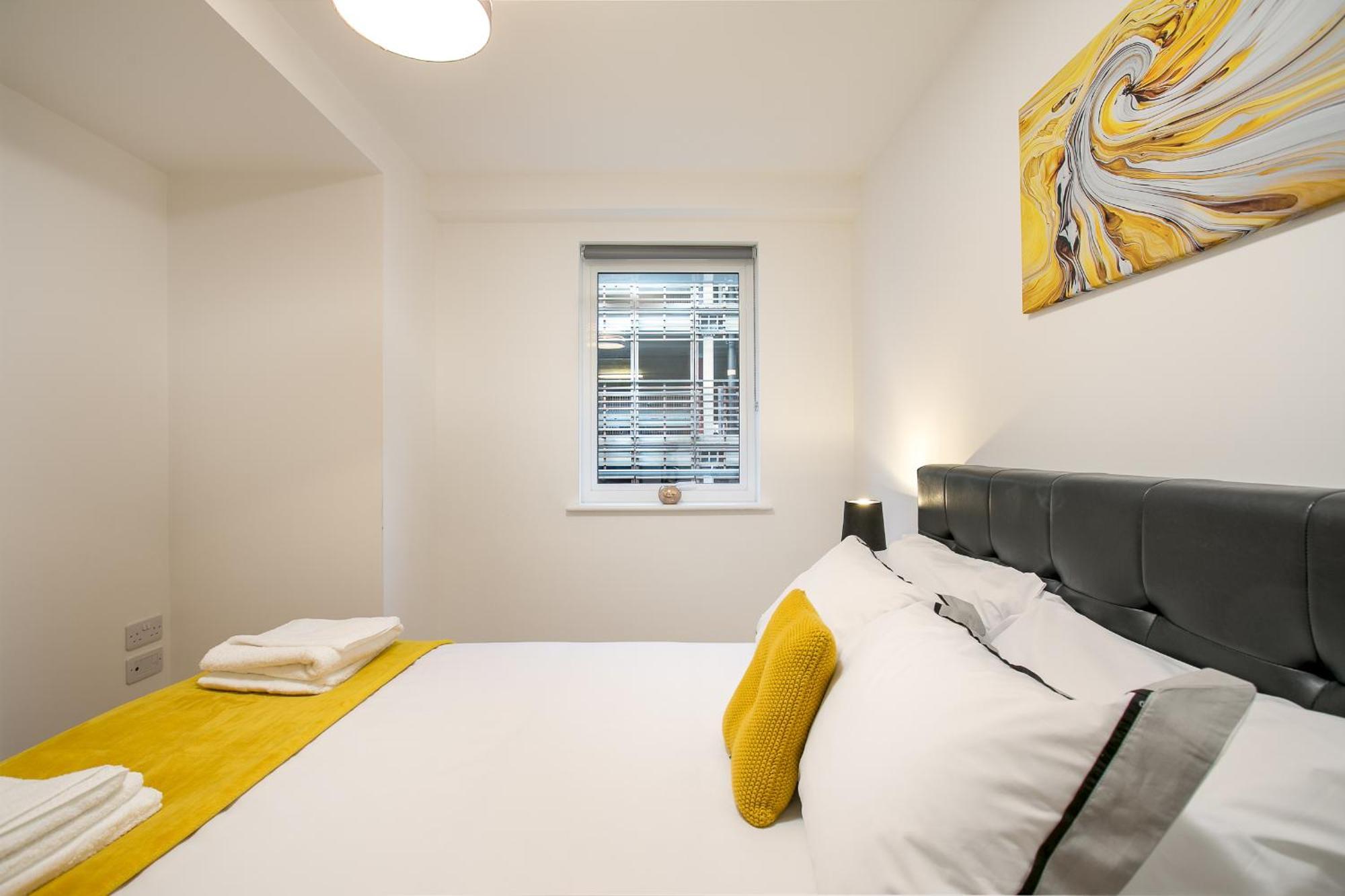 Skyvillion - Cozy Apartments In Enfield Town With Free Parking & Wifi Eksteriør bilde